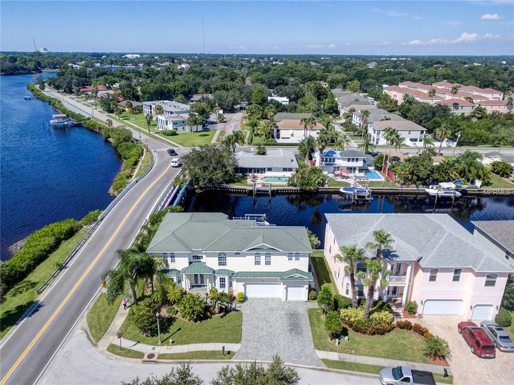 339 Manatee Ln