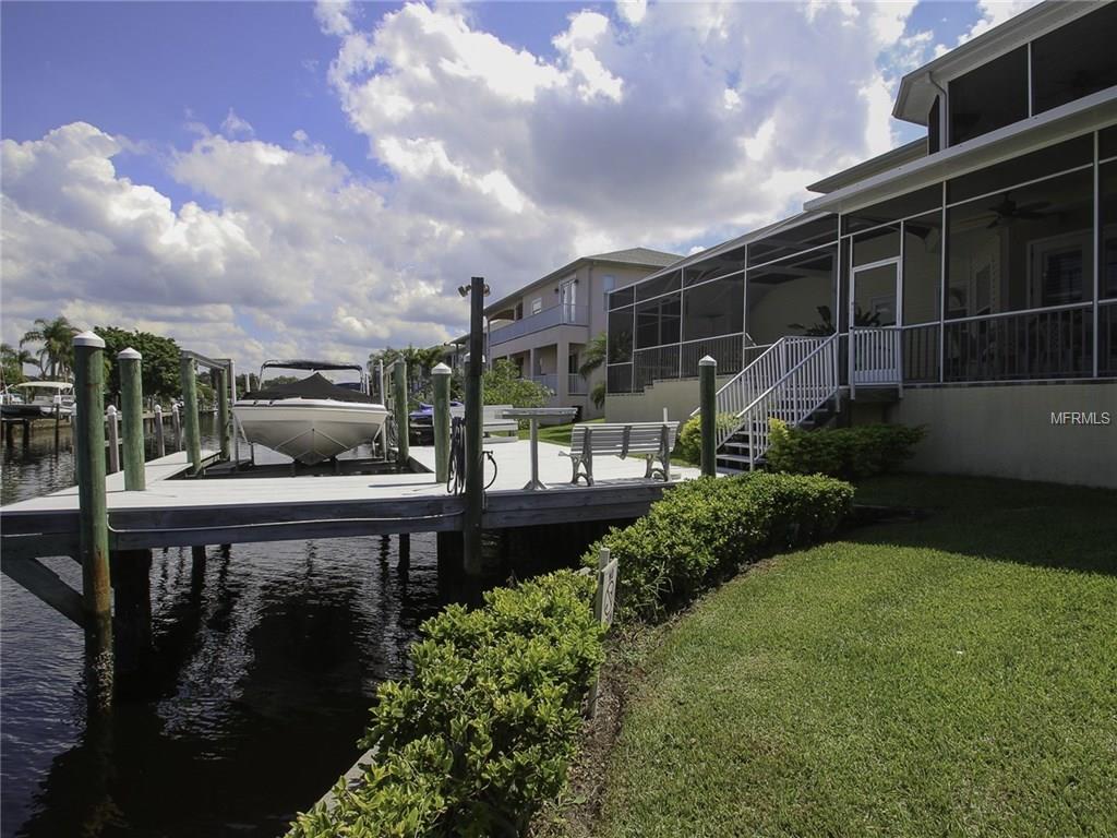 339 Manatee Ln