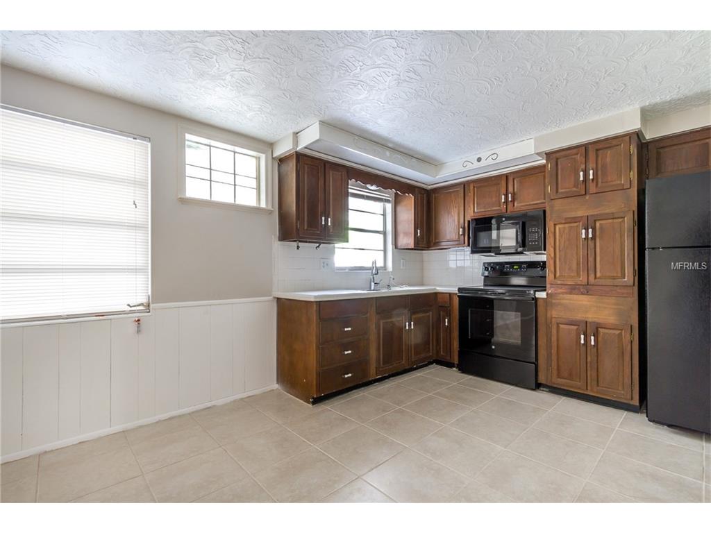 5013 Janice Ln