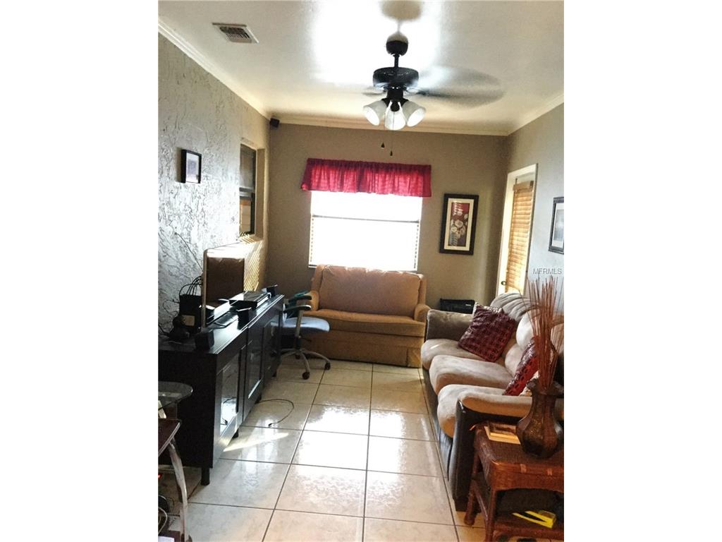 2820 Theresa Dr