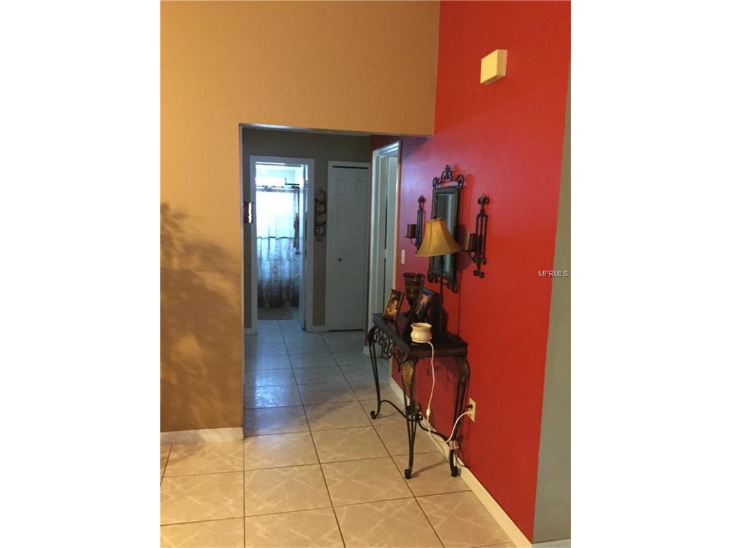 2820 Theresa Dr