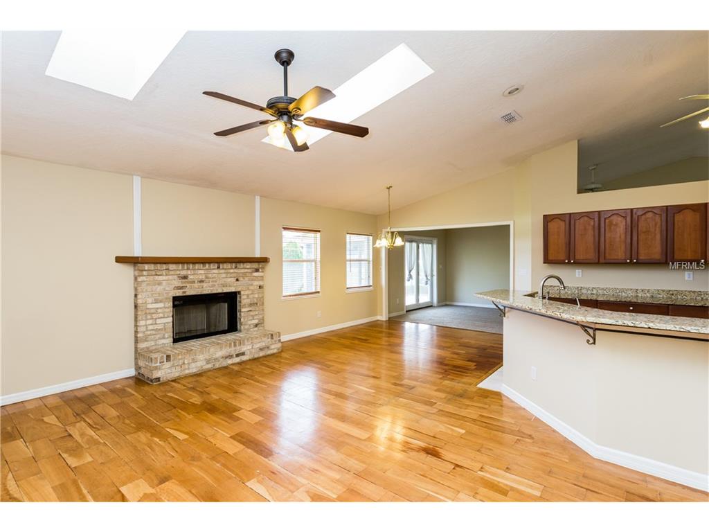 1609 Amy Ct