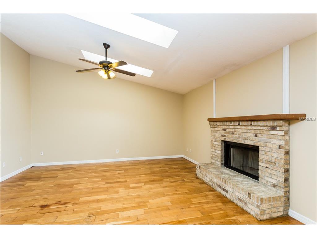 1609 Amy Ct
