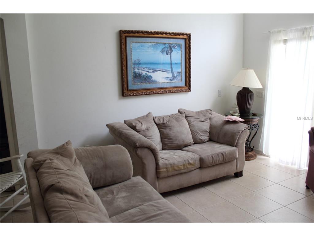 For Sale: 569 Eagle Pointe S Kissimmee, FL 34746
