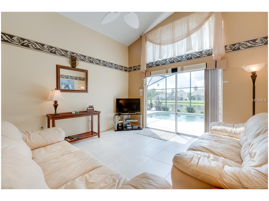 938 Lake Berkley Dr