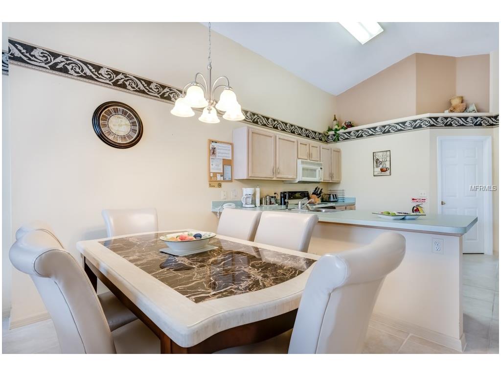 938 Lake Berkley Dr