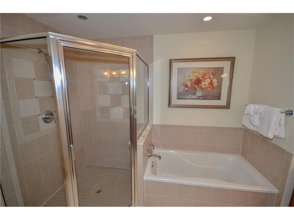 For Sale: 1114 Sunset View Cir #APT 302 Kissimmee, FL 34747