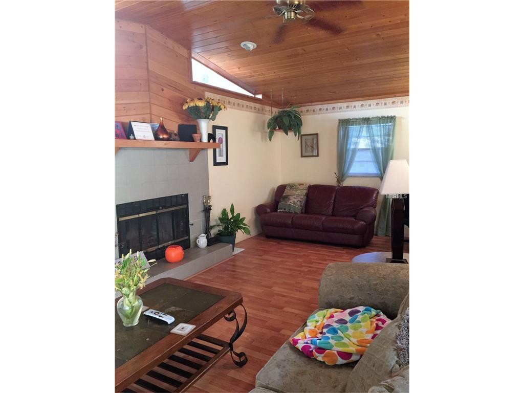 1209 Willow Creek Rd