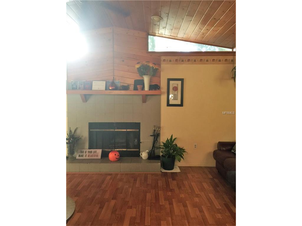 1209 Willow Creek Rd