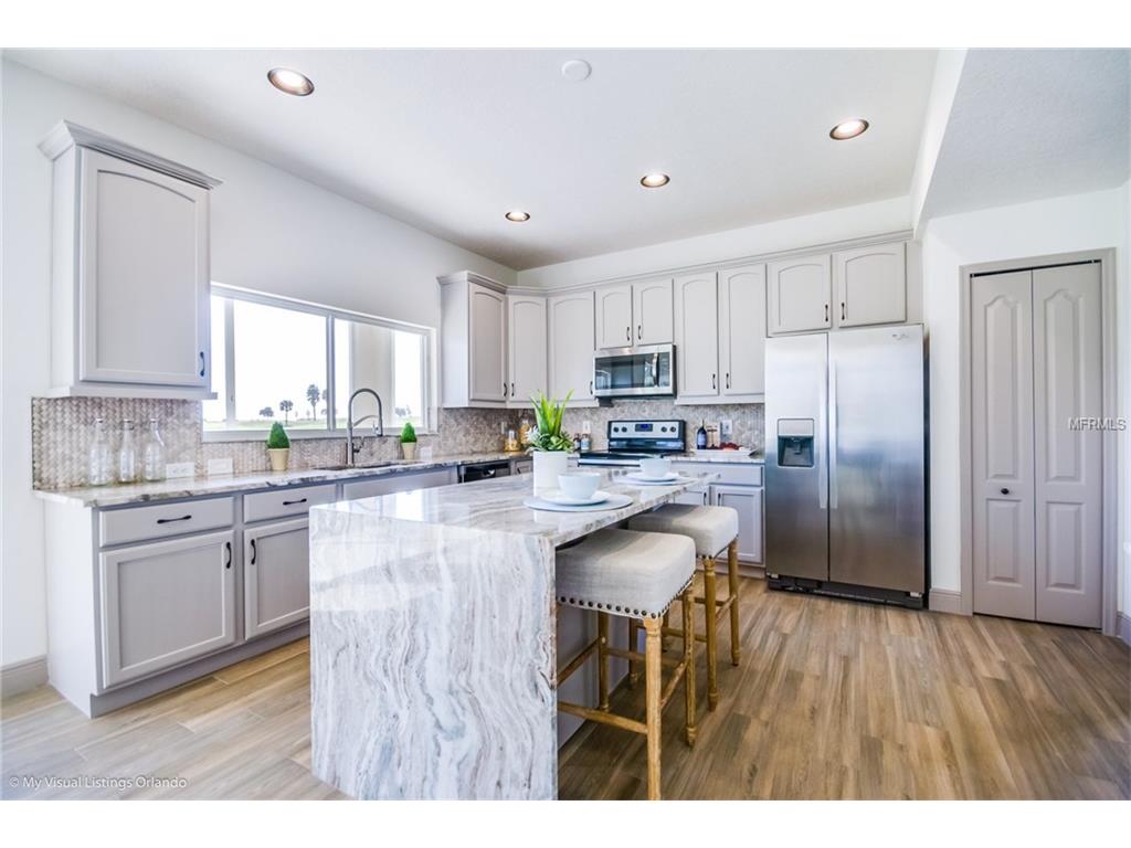 1327 Selbydon Way