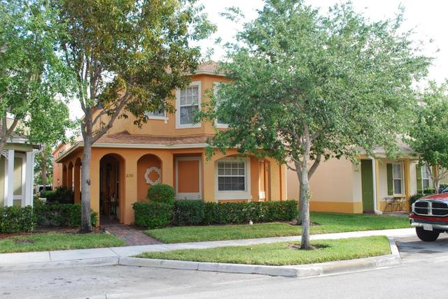 1902 SE Korona Dr