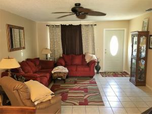 879 SW Canary Ter