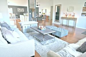 1056 SW Alcantarra Blvd