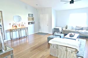 1056 SW Alcantarra Blvd