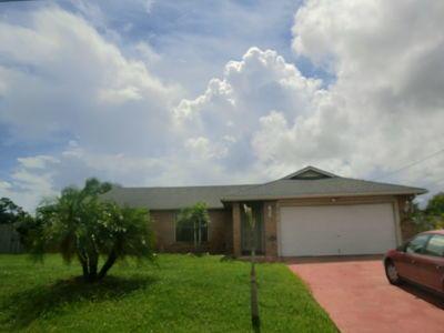 813 SW Andrew Rd