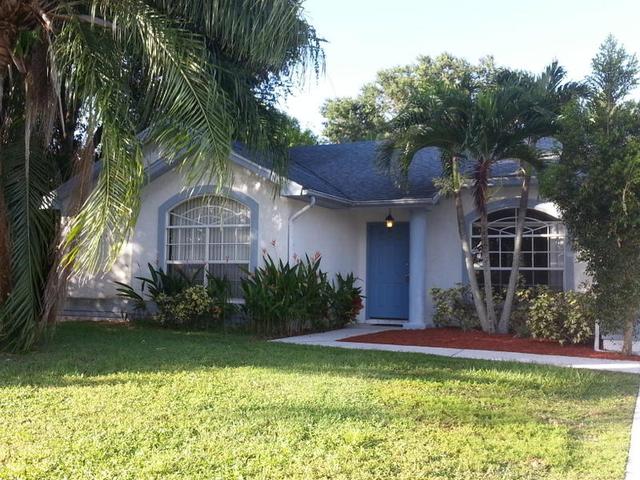 813 SW Andrew Rd