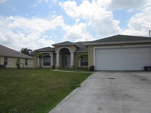 813 SW Andrew Rd