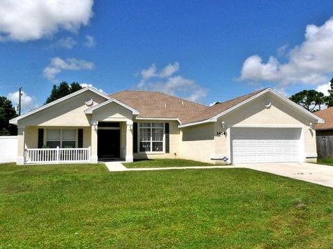 1910 SW Exeter Ct