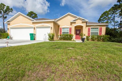 1910 SW Exeter Ct