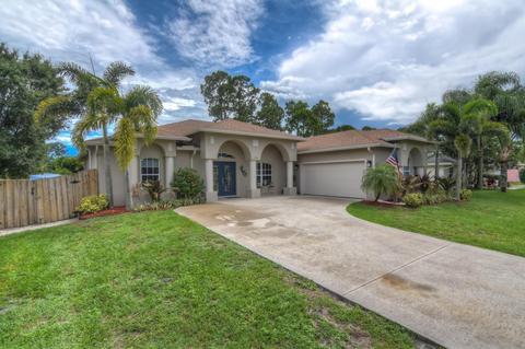 1910 SW Exeter Ct