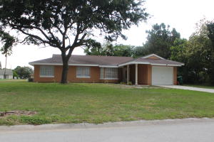 For Sale: 353 SW Bridgeport Dr Port Saint Lucie, FL 34953