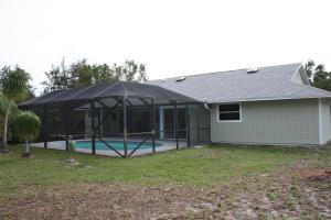 2341 SW Fern Cir