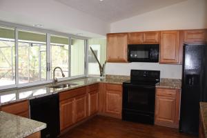 2341 SW Fern Cir