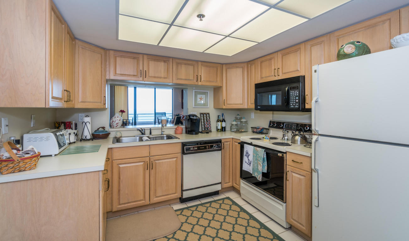 9950 S Ocean Dr #1503