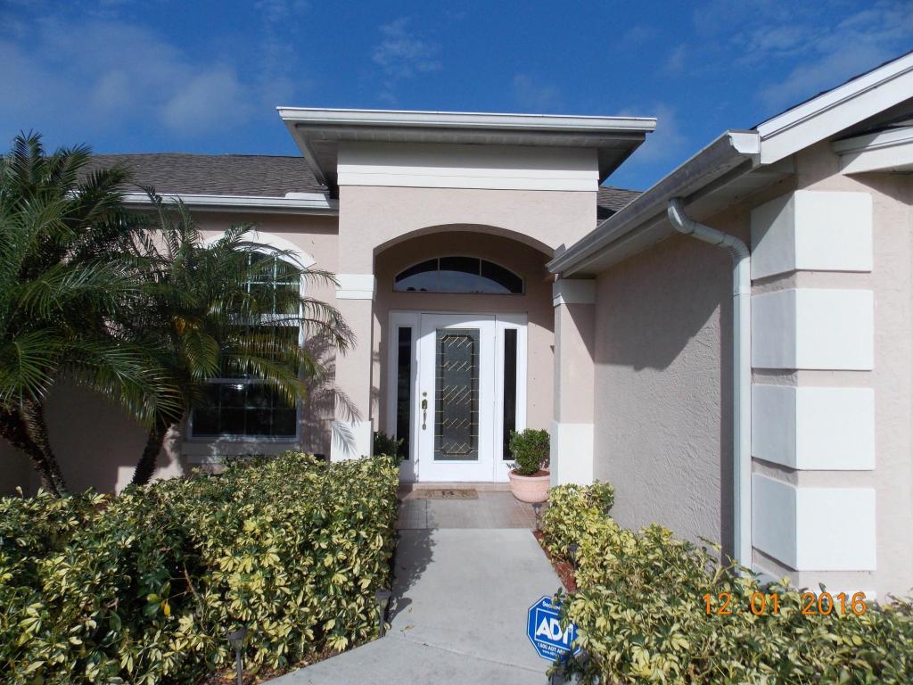 301 SW Donna Ter