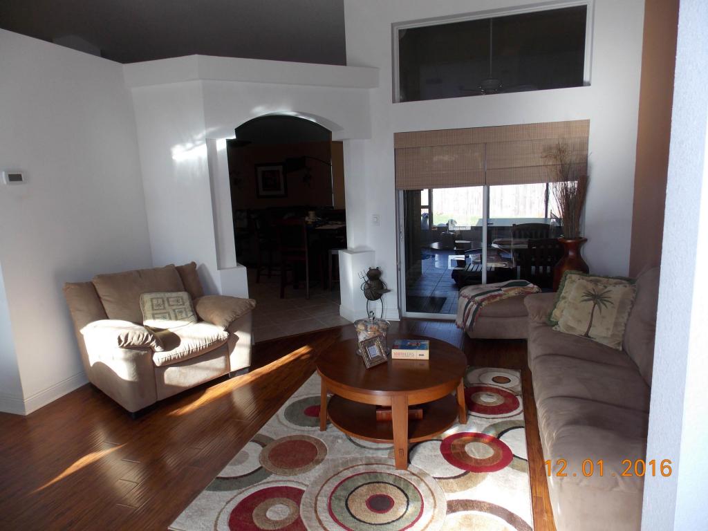 301 SW Donna Ter