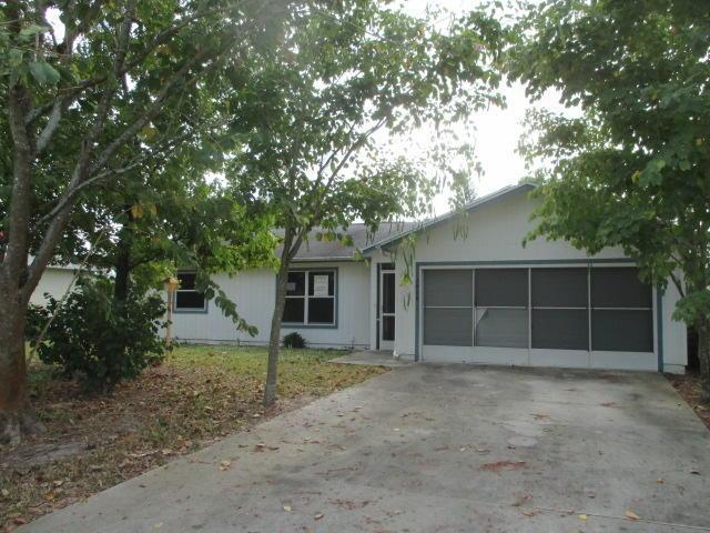 2222 SW Portsmouth Ln