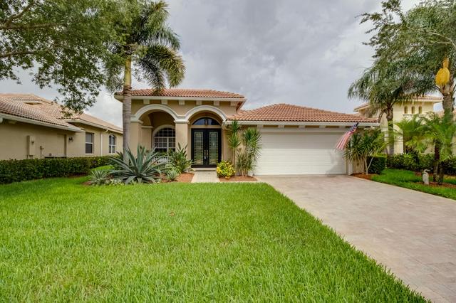2073 SW Hobby Ct