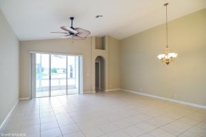 382 NW Breezy Point Loop, Port Saint Lucie FL 34986