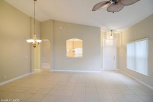 382 NW Breezy Point Loop, Port Saint Lucie FL 34986