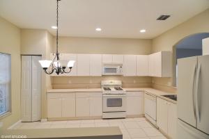 382 NW Breezy Point Loop, Port Saint Lucie FL 34986