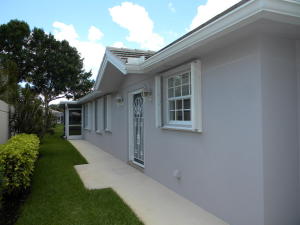 For Sale: 1302 NW Bentley Cir #APT B Port Saint Lucie, FL 34986
