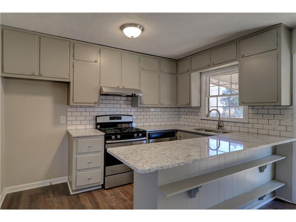 43 Larose Cir SE