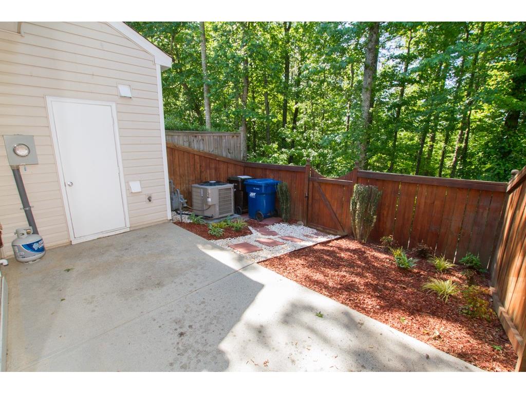 2663 Ashleigh Ln