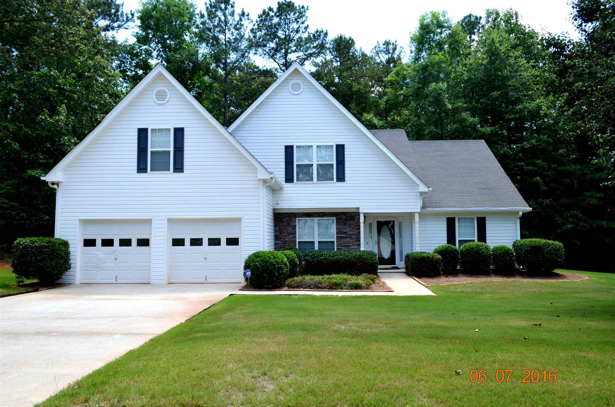 For Sale: 220 Trelawney Cir Covington, GA 30016