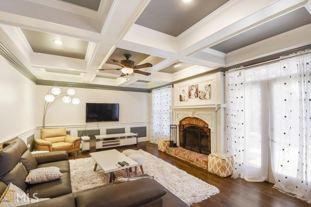 1550 Woodberry Run Dr