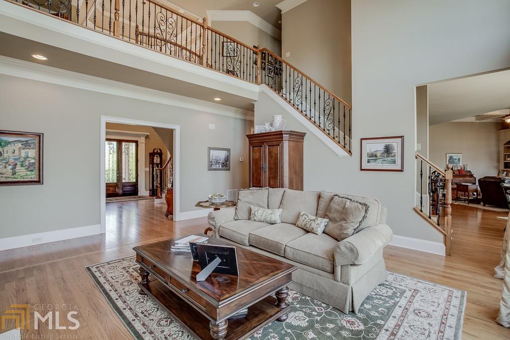 2525 Weber Heights Way