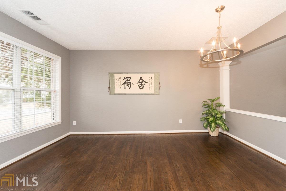 27 Regency Rd
