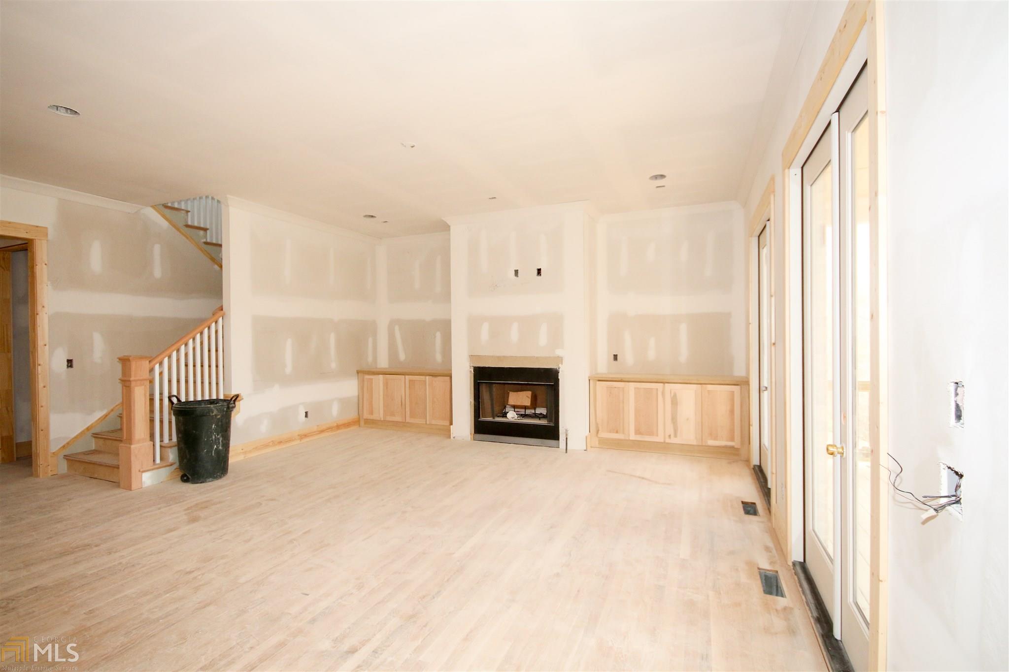 3260 Camellia Ln