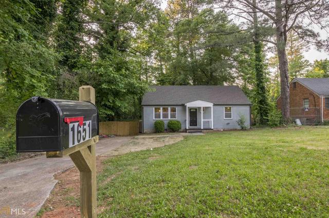 3297 Pinehill Dr