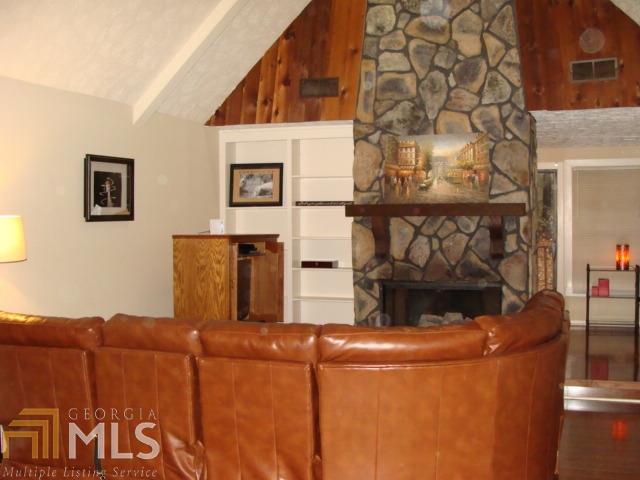 3085 Village Glen Trl