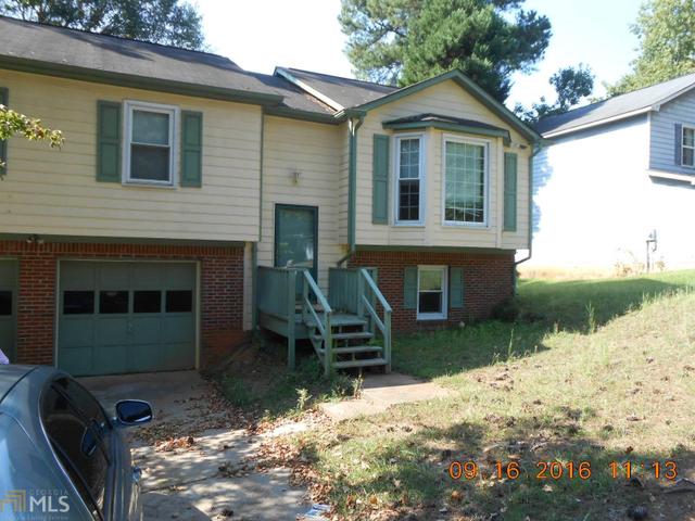 2820 Park Chase Dr