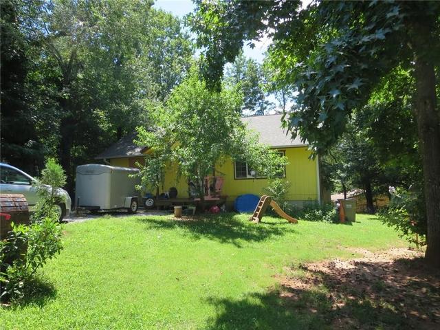 2520 Mayfair Dr
