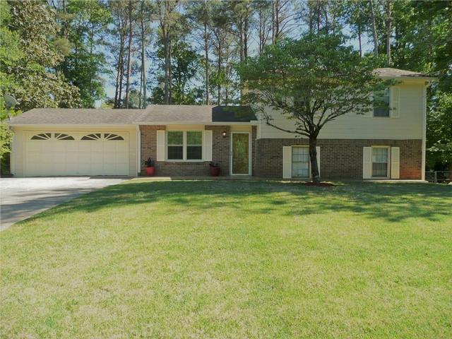 3385 Poplar Dr