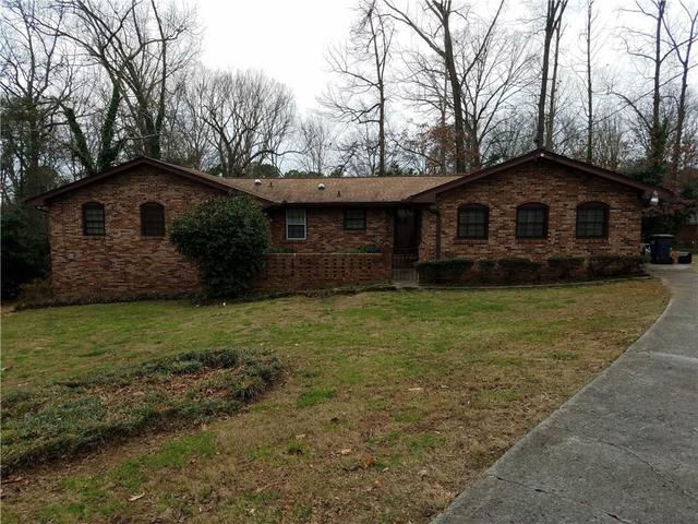 3385 Poplar Dr