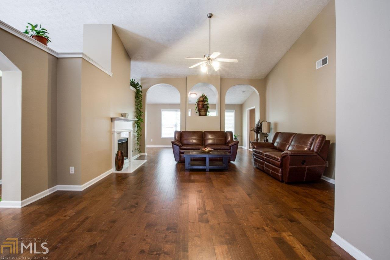 1855 Silverstone Dr